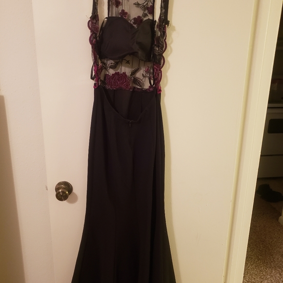 dress - Picture 2 of 2